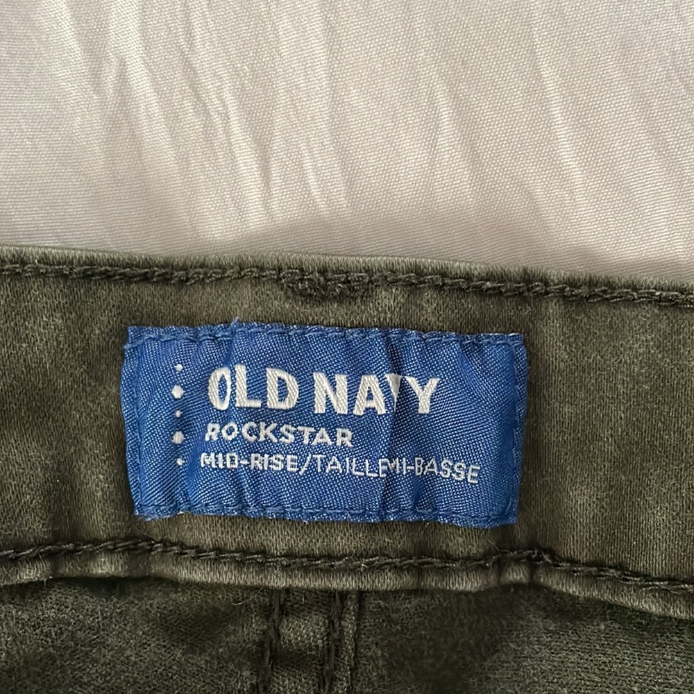 Old Navy Olive Skinny Jeans - Picture 4 of 8